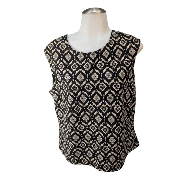 Petite Sophisticate Tops - Petite‎ Sophisticate ~ Abstract Pattern sleeveless top ~ 100% Polyester ~ Large